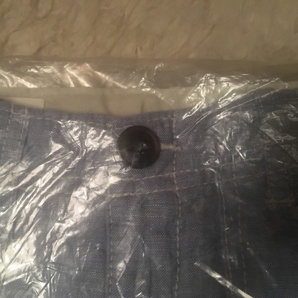 Gap Toddler Chambray Shorts - Picture 4 of 5